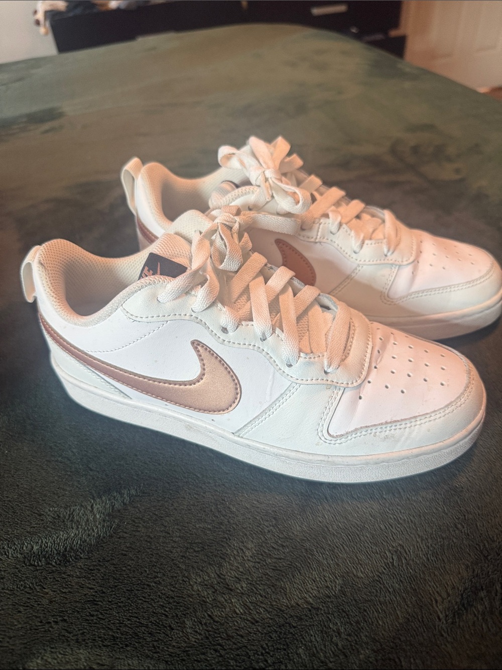 Nike Kids White Sneakers with Metallic Rose Swoosh